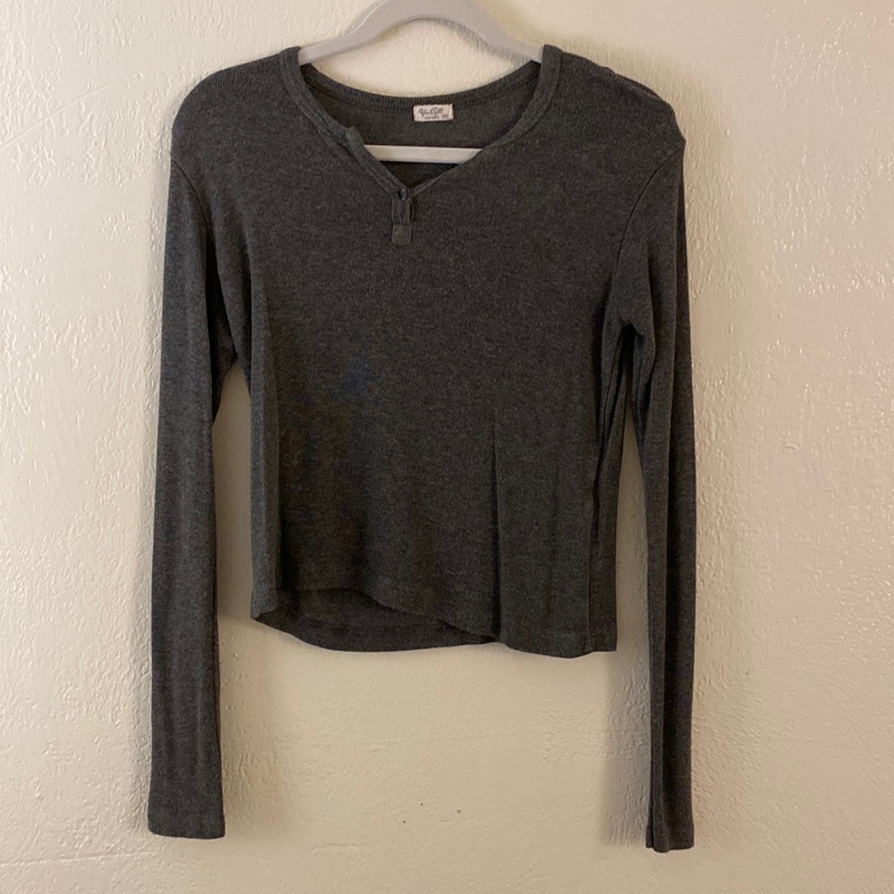 gray long sleeve